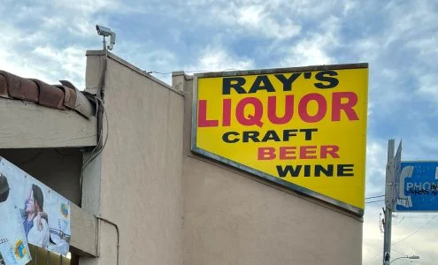 Ray’s liquor business photo